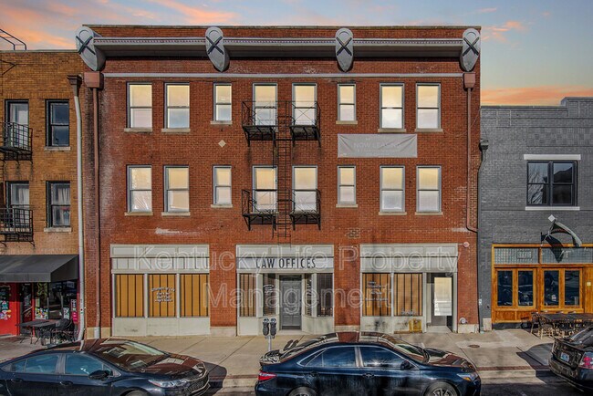 Building Photo - 149-153 N Limestone