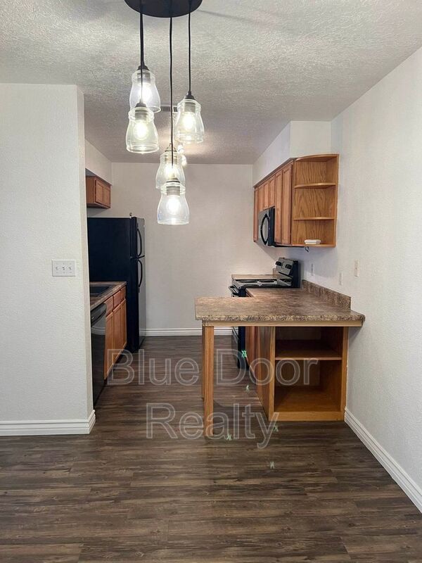Foto del edificio - 4801 Irving Blvd NW