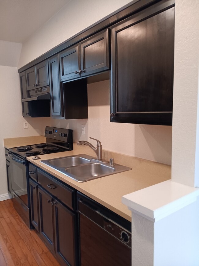 Kitchen - 1964 Windmill Cir