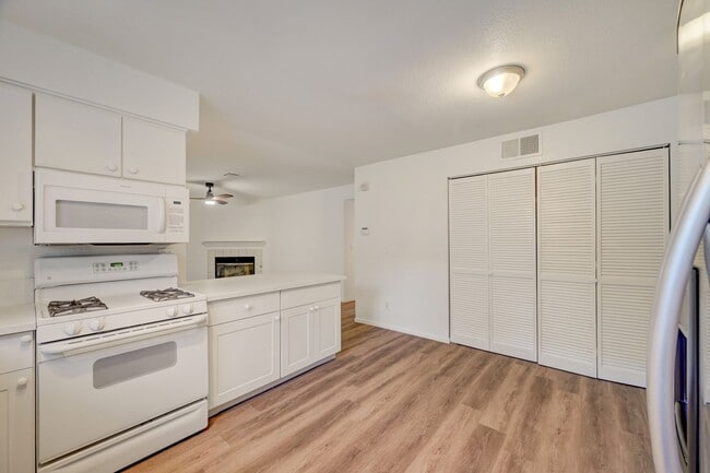 Building Photo - Welcome to this beautifully remodeled grou...