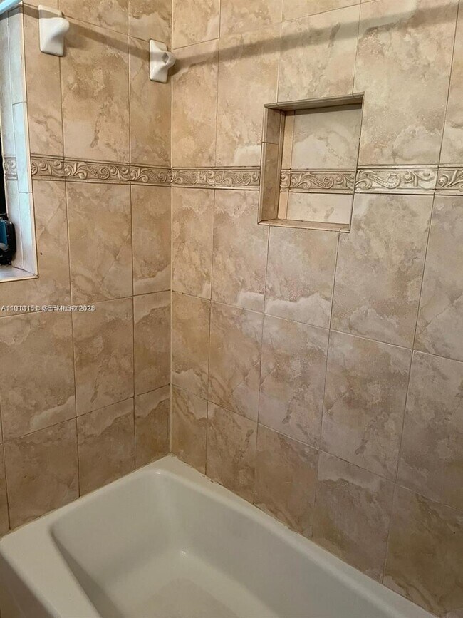 Foto del edificio - 436 Lark Ave