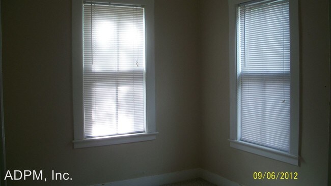 Foto del edificio - 1 br, 1 bath House - 8 Sparhawk Street #3
