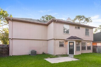 Building Photo - 8234 Worthington Dr
