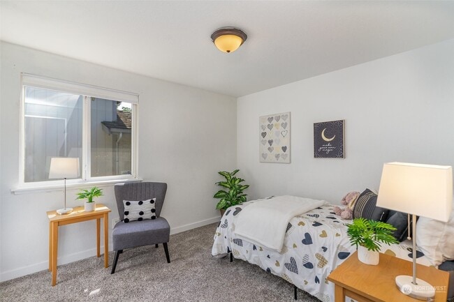 Building Photo - 117 E Intercity Ave