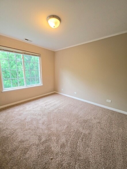Building Photo - 369 Evergreen Cir