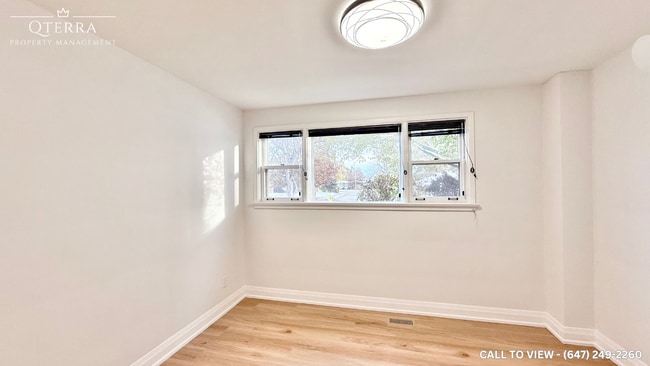 Photo du bâtiment - 54 Shrewsbury Sq