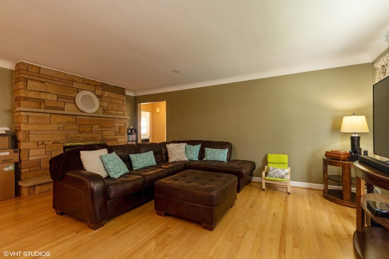 Foto principal - 8016 Country Club Ln