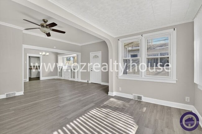 Building Photo - 1232 Walbridge Ave