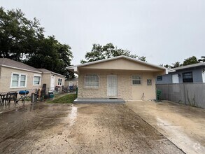 Building Photo - 1745 NW 47th Terrace
