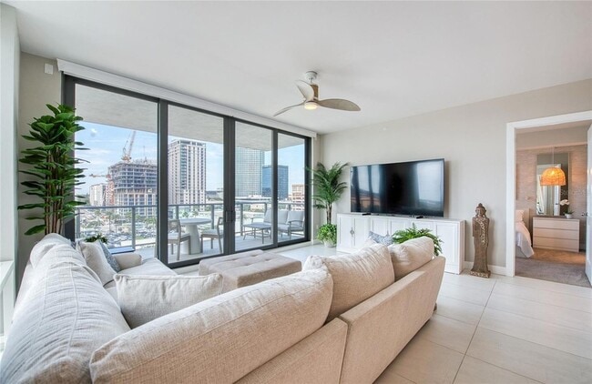 Foto del edificio - 301 1st St S