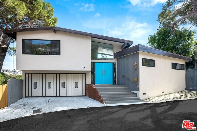 Foto del edificio - 9234 Kinglet Dr