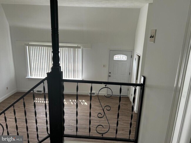 Building Photo - 126 Fronefield Ave