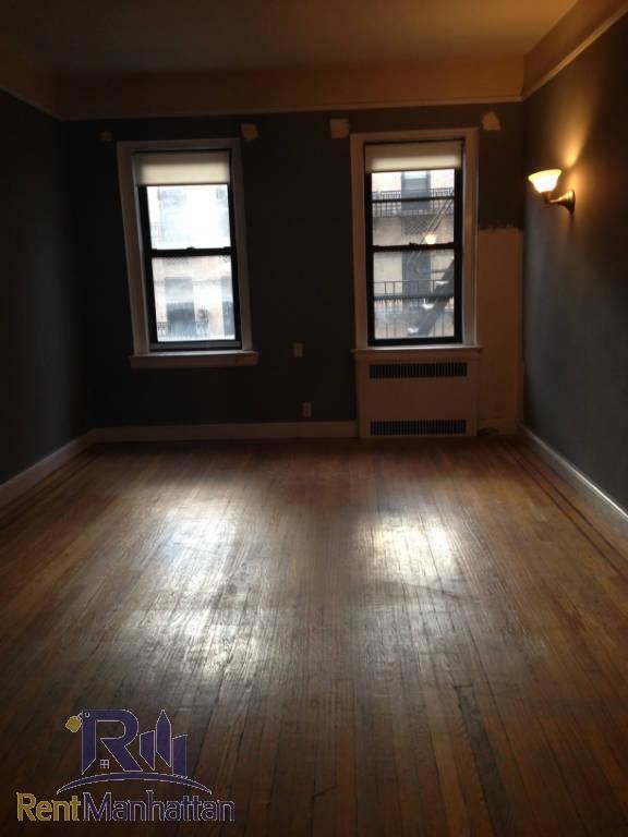 Foto del edificio - 213 E 89th St