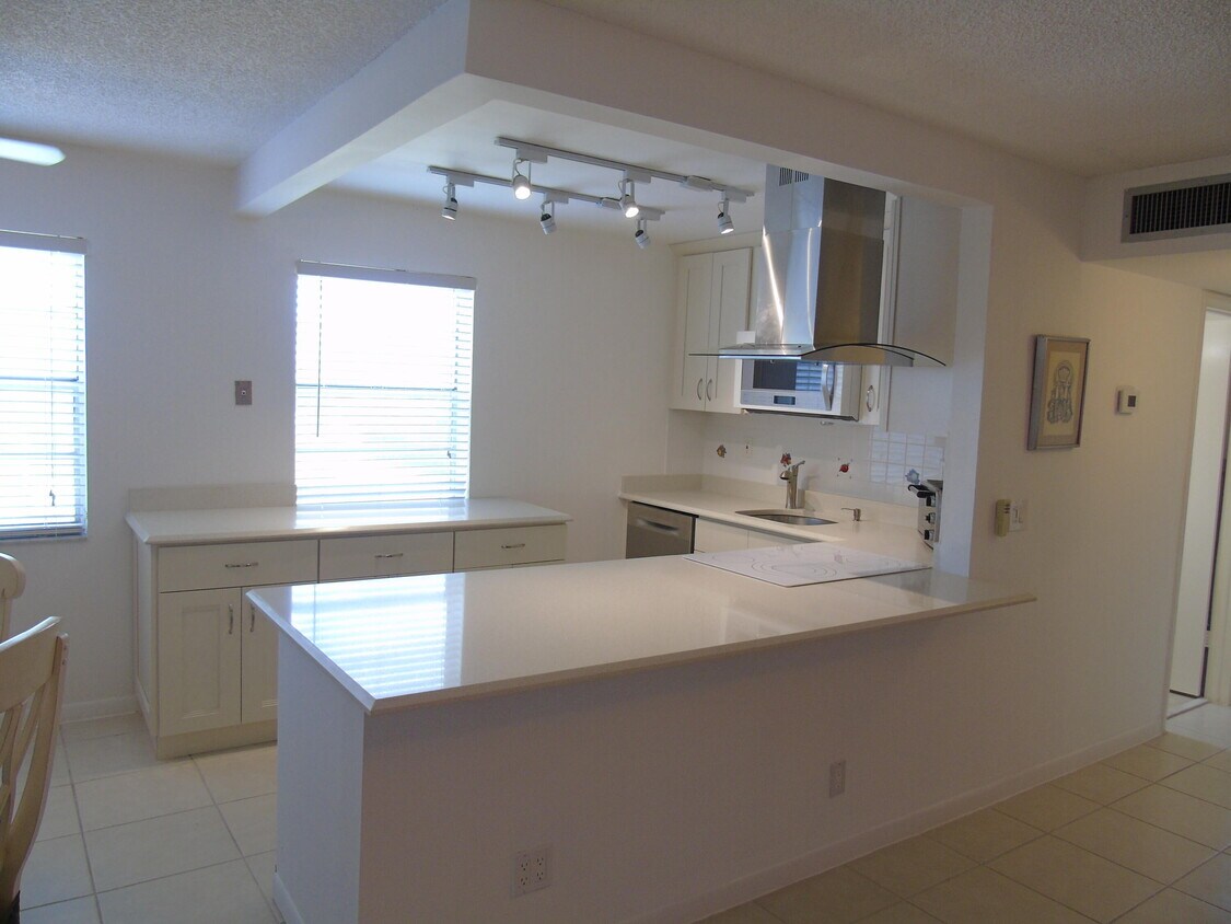 Primary Photo - 219 Normandy Ln