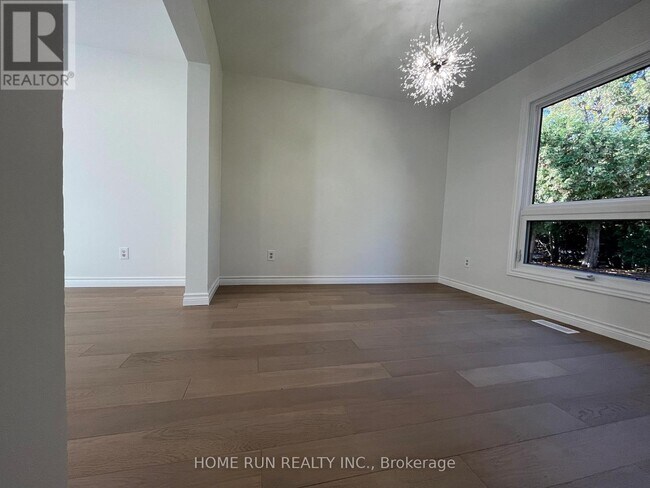 Building Photo - 17 McClure Crescent