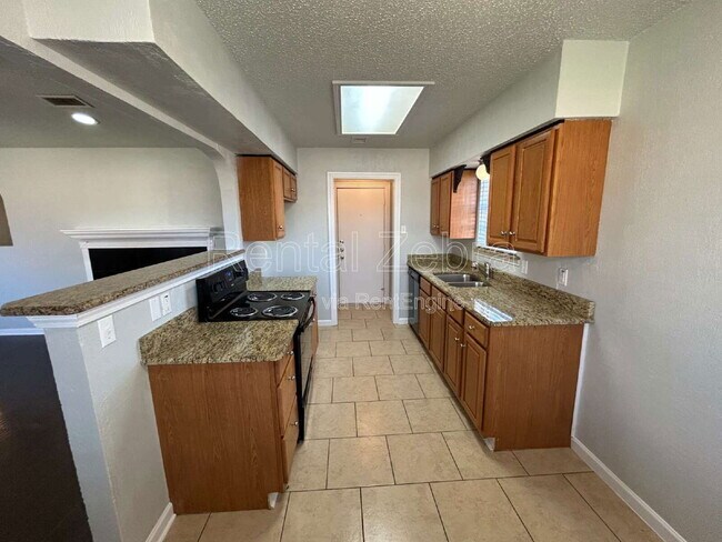 Foto del edificio - 2939 Longmeade Dr