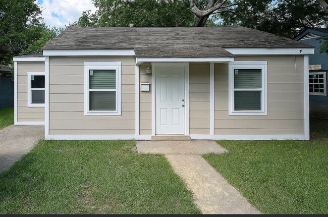 Photo - 5152 Enterprise St House