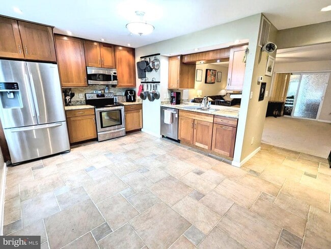 Building Photo - 54 Queen Caroline Ct