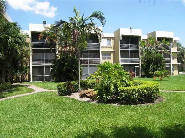 Primary Photo - 4215 N University Dr
