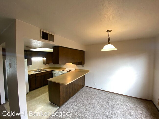 Building Photo - 1 br, 1 bath House - 10145 Madeline Dr NW