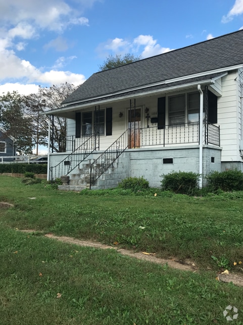 Building Photo - 1008 Orr St