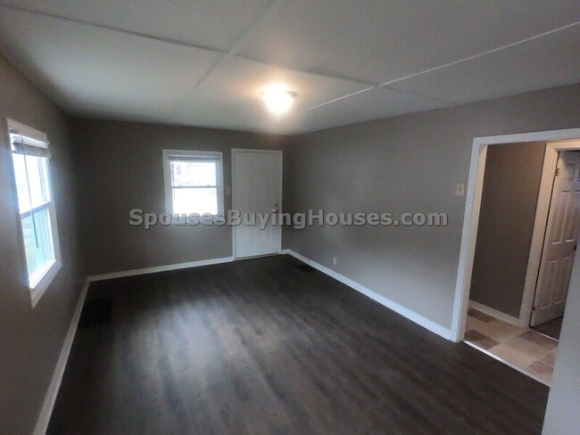 Foto del edificio - 3509 Brouse Ave