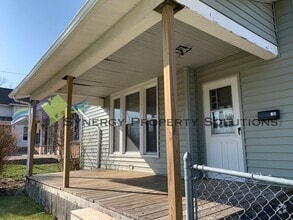 Building Photo - 188 Marion Ave