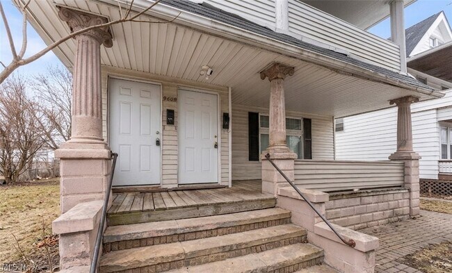 Foto del edificio - 9609 Sladden Ave