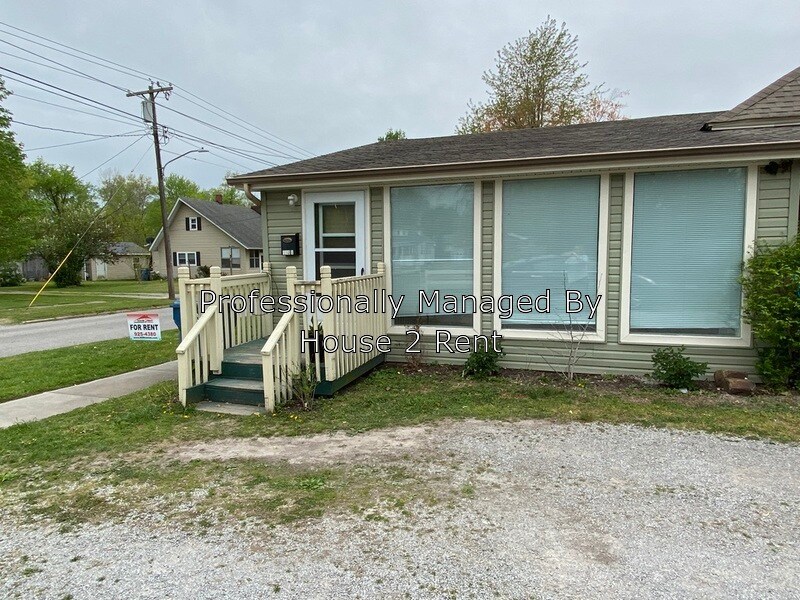 118 Elles Ave Unit 118 EllesB, Carterville, IL 62918 Condo for Rent