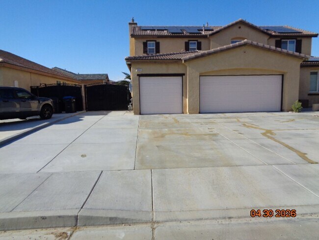 Foto del edificio - Spacious 4 Bedroom with RV Access in Rosamond
