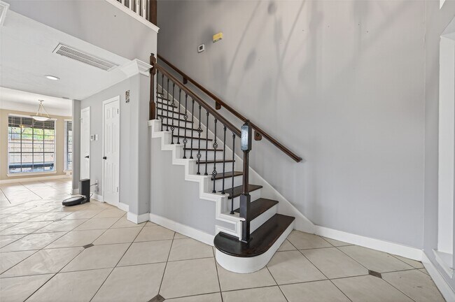 Foto del edificio - 7814 Millbrook Dr