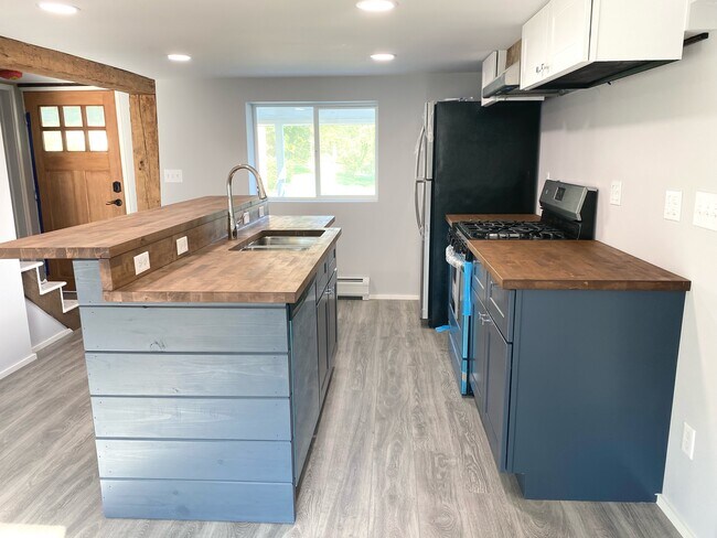 Kitchen - 265 Bradley St