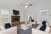 Foto principal - 2323 Weatherby Dr