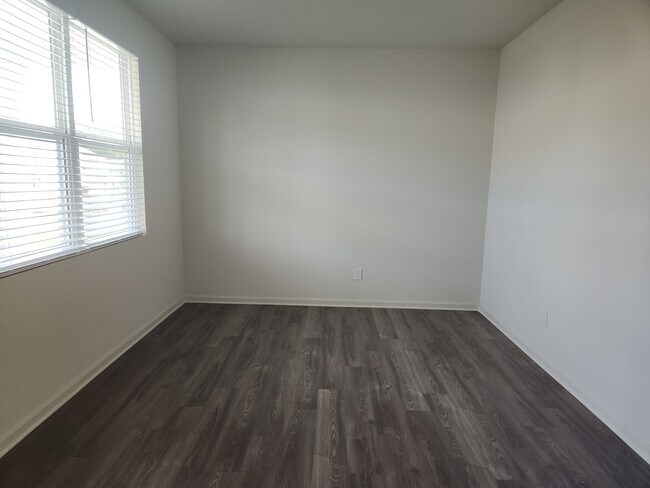 Building Photo - 7009 Cherry Ct
