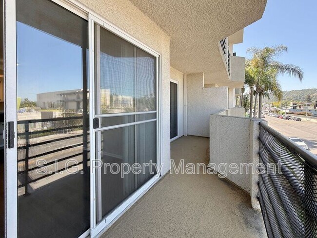 Building Photo - 4500 Laurel Canyon Blvd