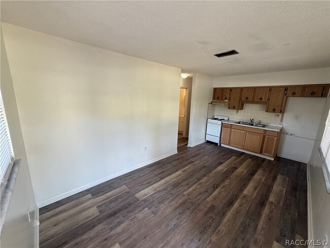 Building Photo - 7125 W Porpoise Dr