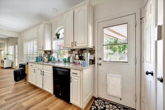 Building Photo - 3602 Garrettsville Dr