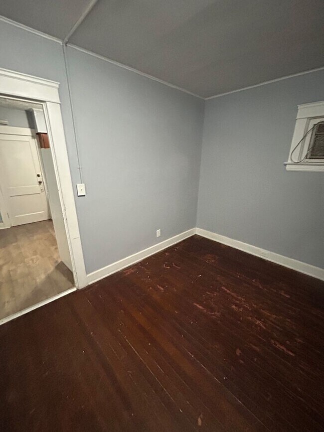 Foto del edificio - 15610 Holmes Ave
