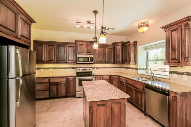 Building Photo - 4109 SE 89th Terrace