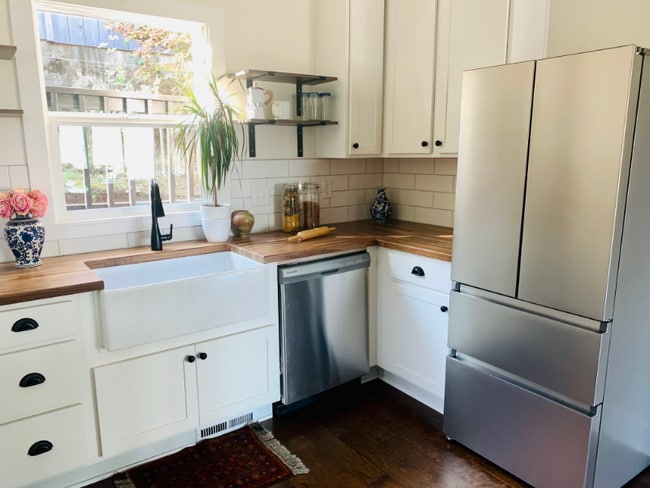 Foto del edificio - 9750 NW Rosaria Ave