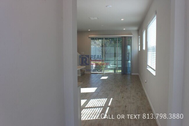 Building Photo - 3275 Timber Crossing Ave