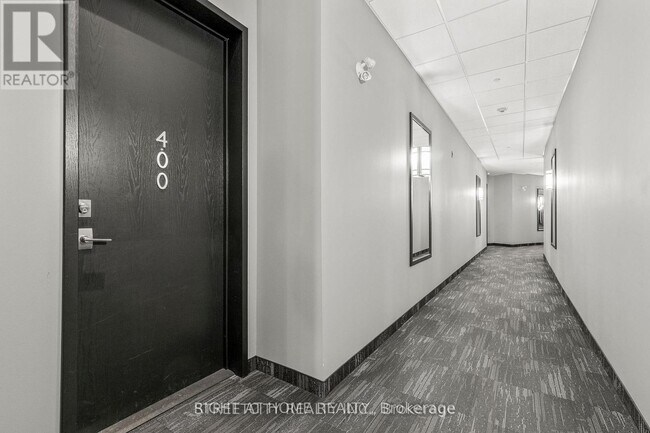 Photo du bâtiment - 1705 Fiddlehead Pl