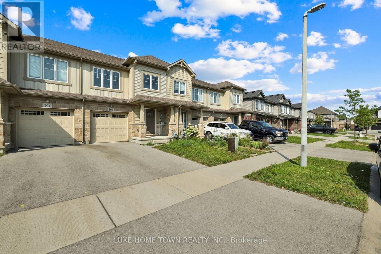 Photo principale - 100 Monarch St