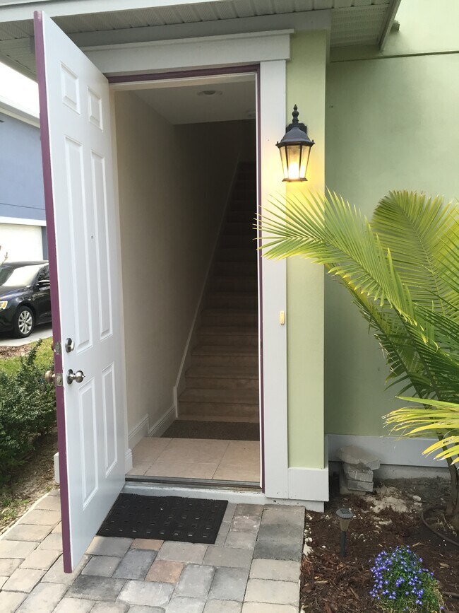 Foto del edificio - 8335 Laureate Blvd