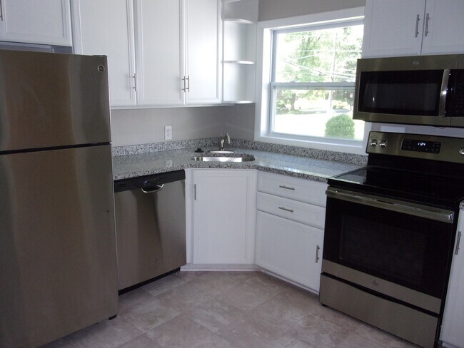 Building Photo - Skipwith Farms - Updated 4-Bedroom Home on Half-Acre Corner Lot