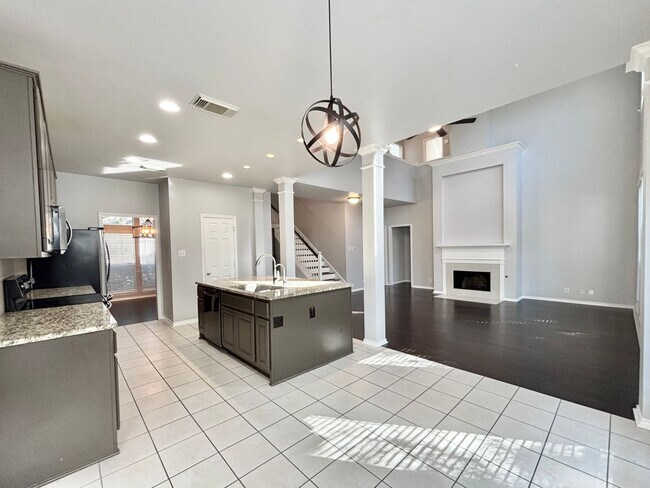 Foto del edificio - 1326 Delmont Ct