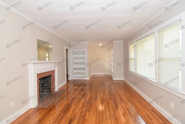 Building Photo - $1,200 - 2 bed/1 bath home for lease!, TOT...