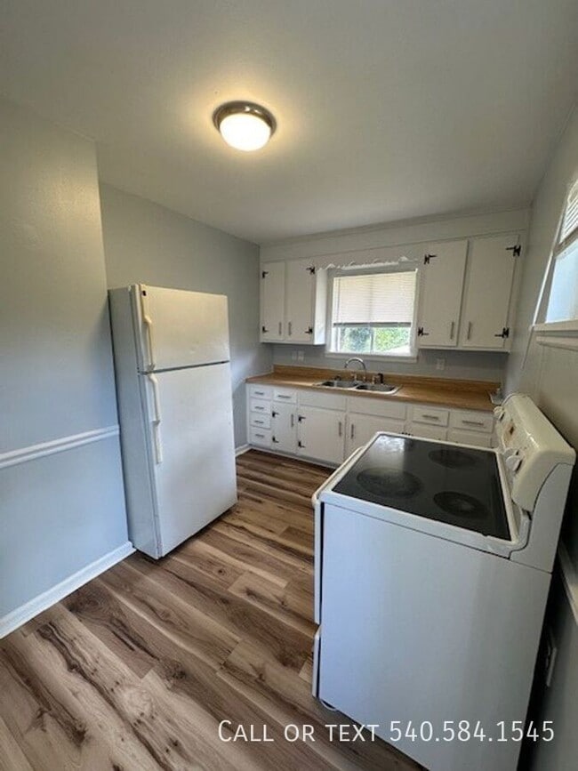 Photo - 517 S Maple St Apartment