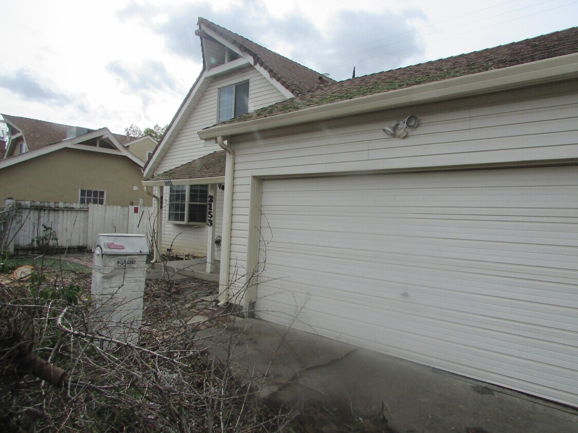 2153 Surrey Rd, Sacramento, CA 95815 House Rental in Sacramento, CA