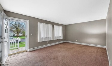 Building Photo - 706 Boesel Ave